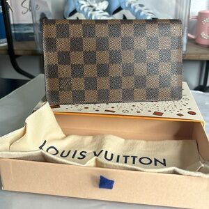 Louis Vuitton Damier Wallet🤎